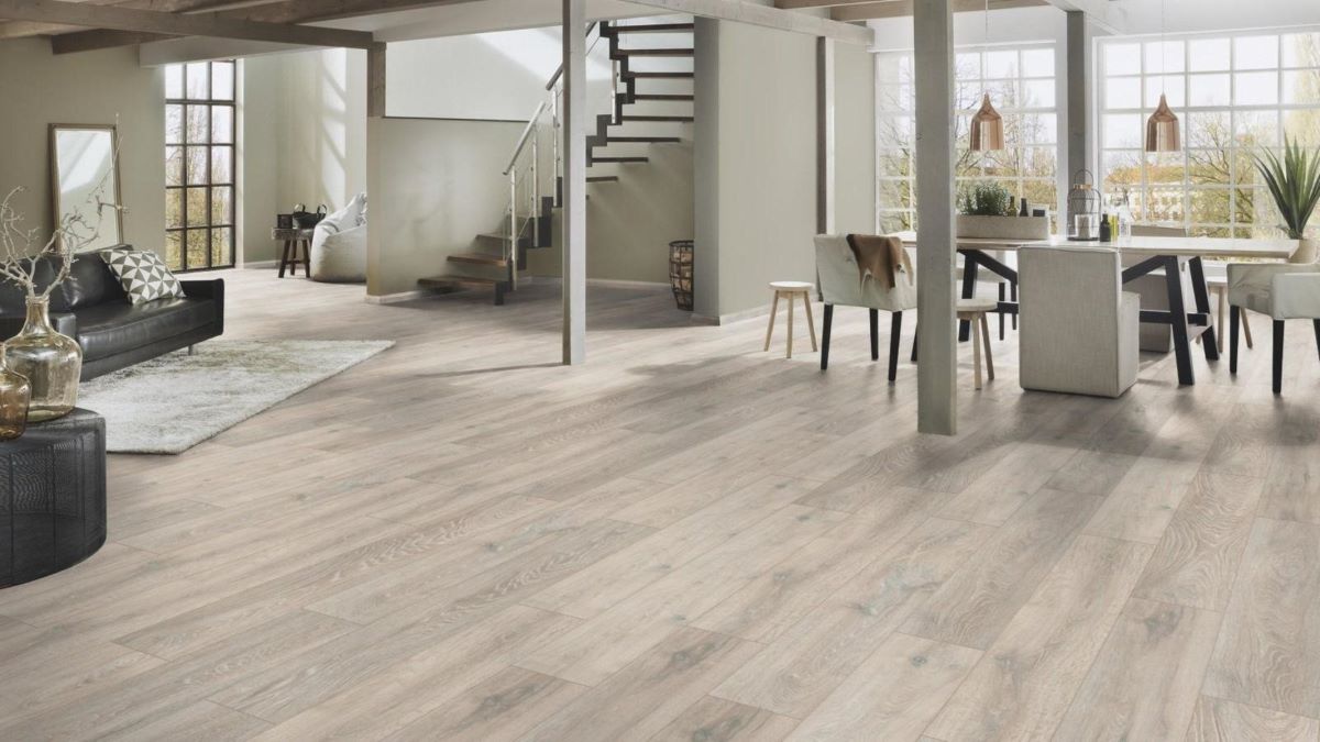 Ламинат "Kronospan" Super Natural Classic Дуб Колорадо 5543 (1285*192*8 мм) — купить в Бийске