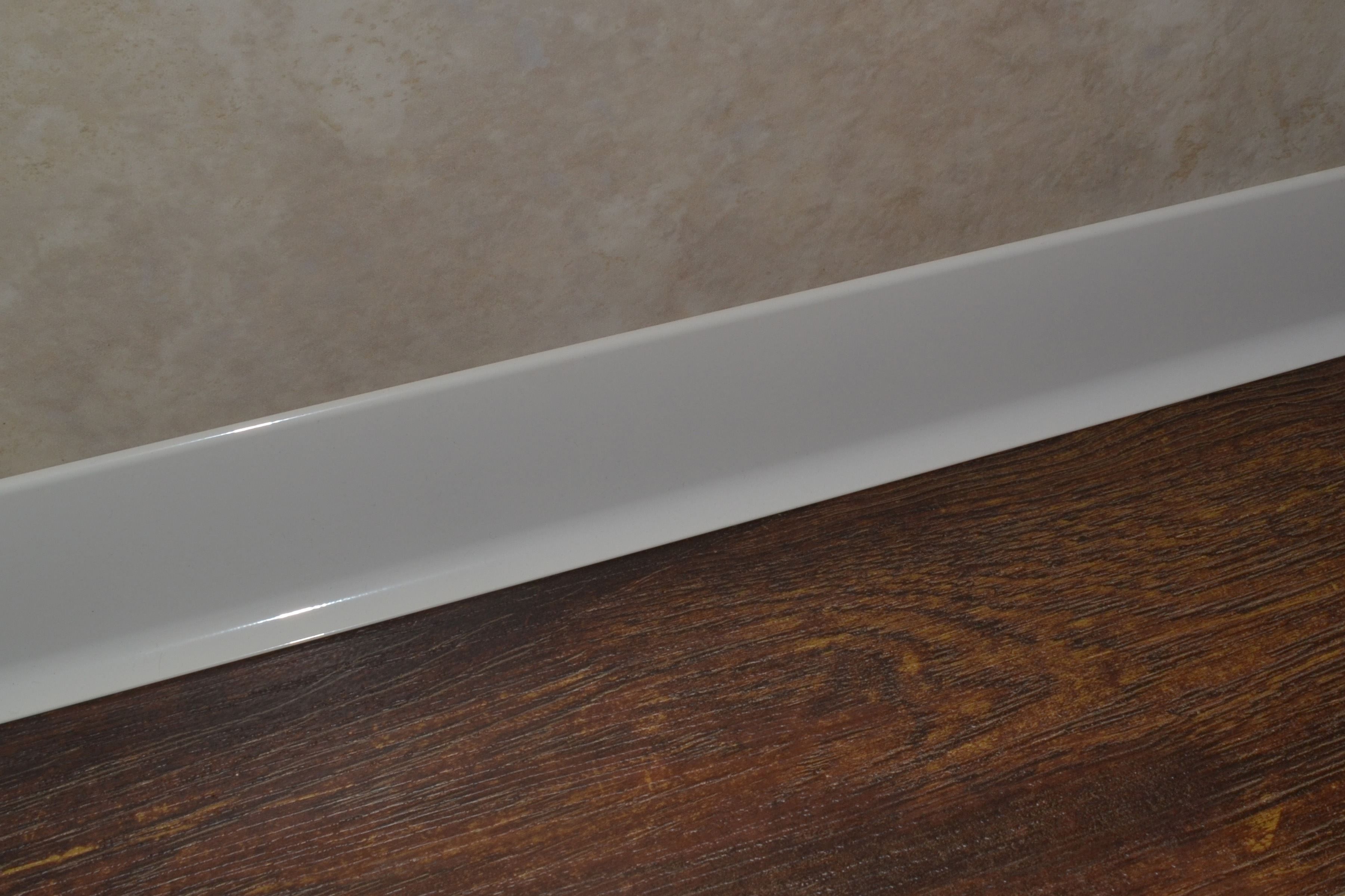 Плинтус алюминиевый L-образный серебристый (2500*11*60 мм) — купить в Бийске