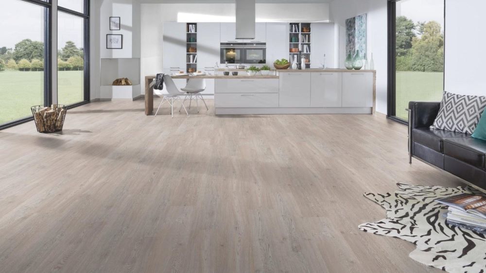 Ламинат Дуб Белый Масляный 33 класс "Krono original" Forte Classic 5552 oak (1285*192*8 мм) — купить в Бийске